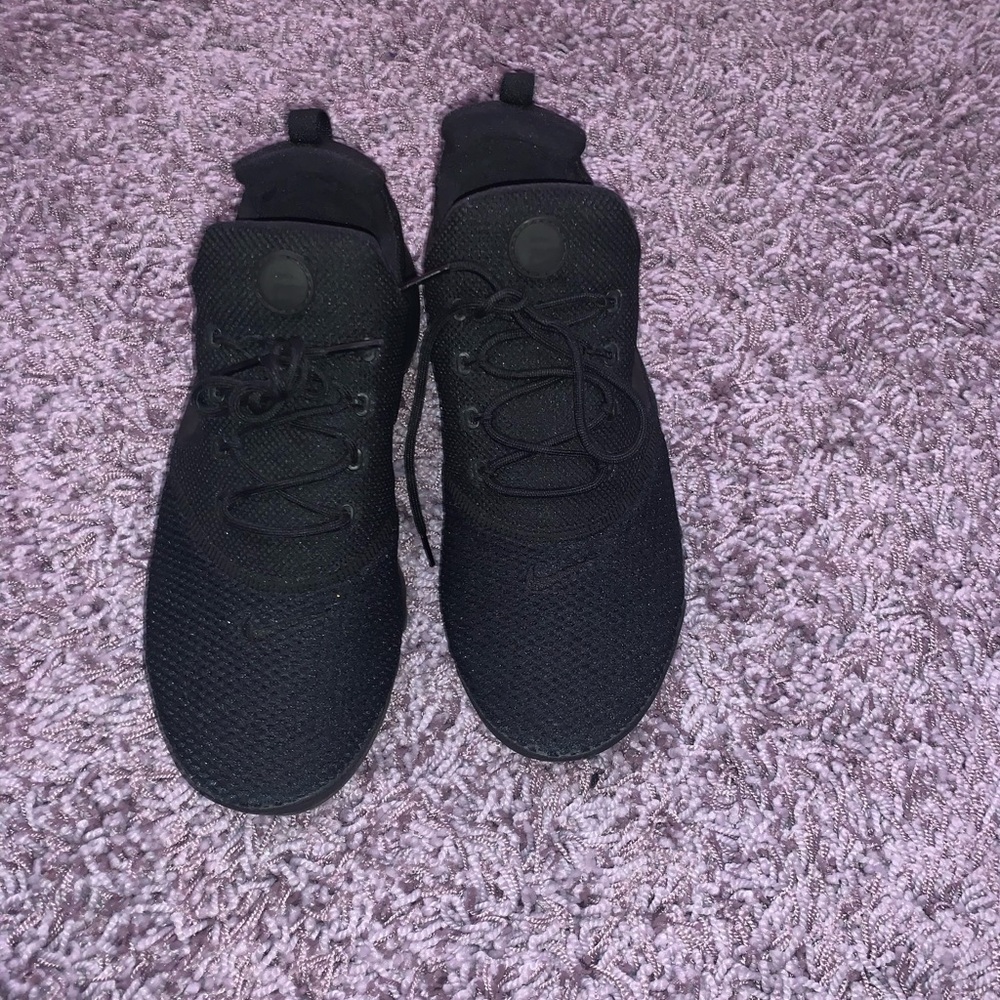 Women’s Flynit prestos